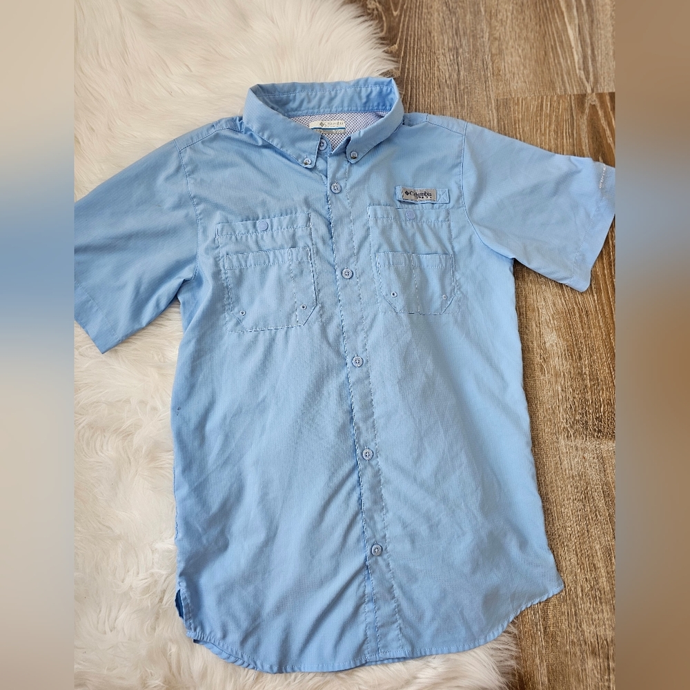 Columbia PFG kids XL 18/20 light blue short sleeve fishing shirt